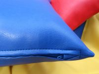Kunstlederkissen, Farbe Royal mit Zippgarage