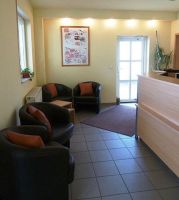 Kunstllederkissen im Wartebereich ein Spedition