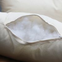 Passende Kissenfüllungen mit silikonisierten Hohlprofilfaser gefüllt und Reißverschluß