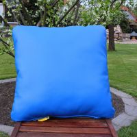 Ein Lederkissen 50 x 50 cm in Hellblau Farbnummer 2624