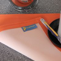 Täbel Dänzer Tischset Kunstleder Rückseite mit Label