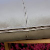 Untere Kante mit Reißverschluss